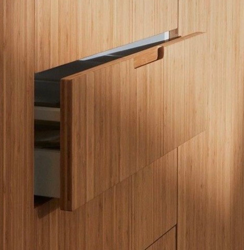 Cajón de cocina de madera con tirador integrado T 6
